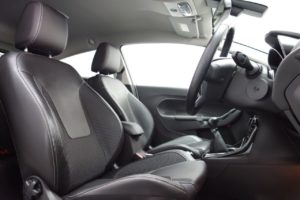 Used_2016_WHITE_FORD_FIESTA_1