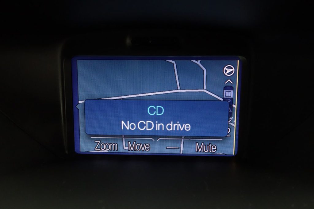 Used_2016_WHITE_FORD_FIESTA_1