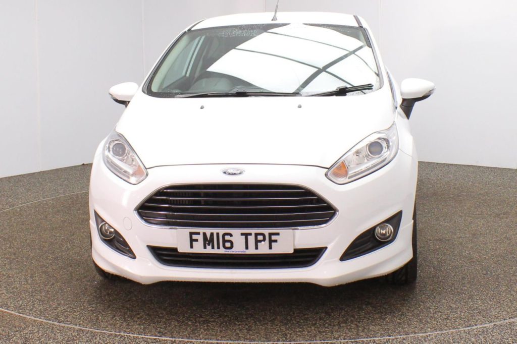 Used_2016_WHITE_FORD_FIESTA_1