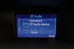 Used_2016_WHITE_FORD_FIESTA_1