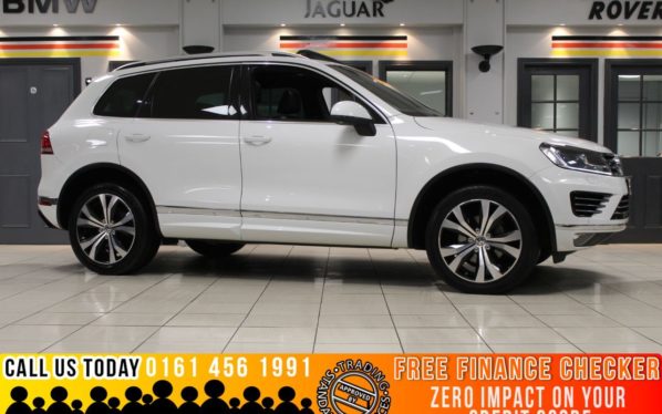 Used 2016 WHITE VOLKSWAGEN TOUAREG Estate 3.0 V6 R-LINE TDI BLUEMOTION TECHNOLOGY 5d AUTO 259 BHP (reg. 2016-12-30) for sale in Bramhall