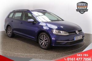 Used 2017 BLUE VOLKSWAGEN GOLF Estate 2.0 SE NAVIGATION TDI BLUEMOTION TECHNOLOGY 5d 148 BHP (reg. 2017-11-10) for sale in Failsworth