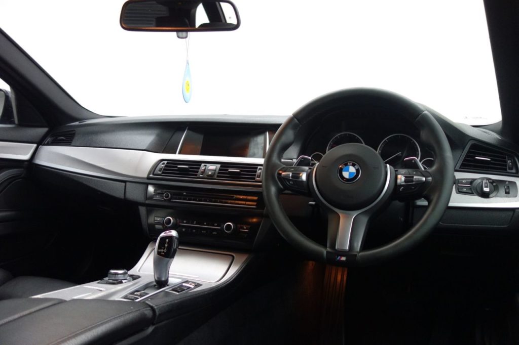 Used_2017_GREY_BMW_5-SERIES_2