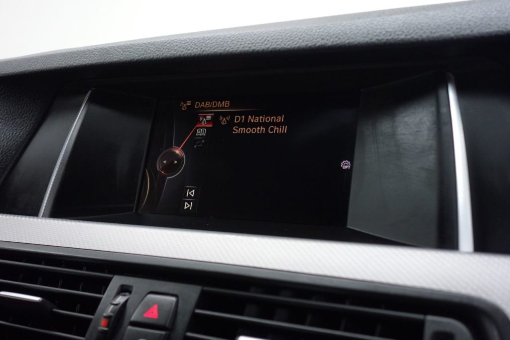 Used_2017_GREY_BMW_5-SERIES_2