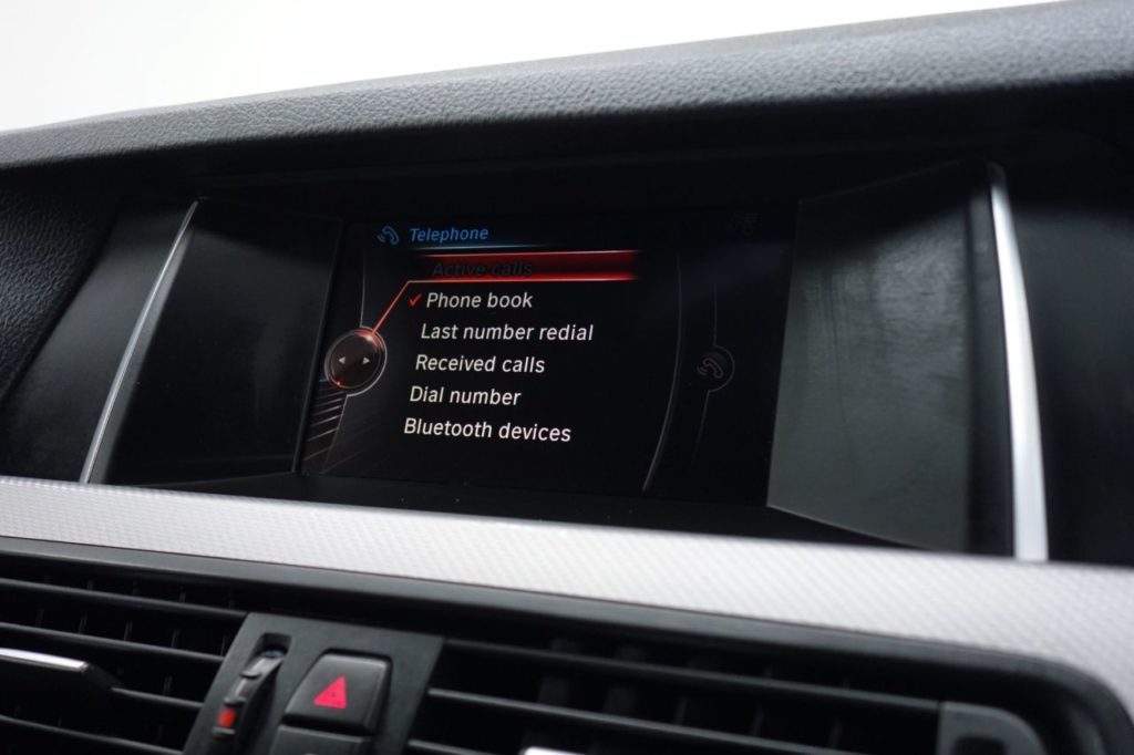 Used_2017_GREY_BMW_5-SERIES_2