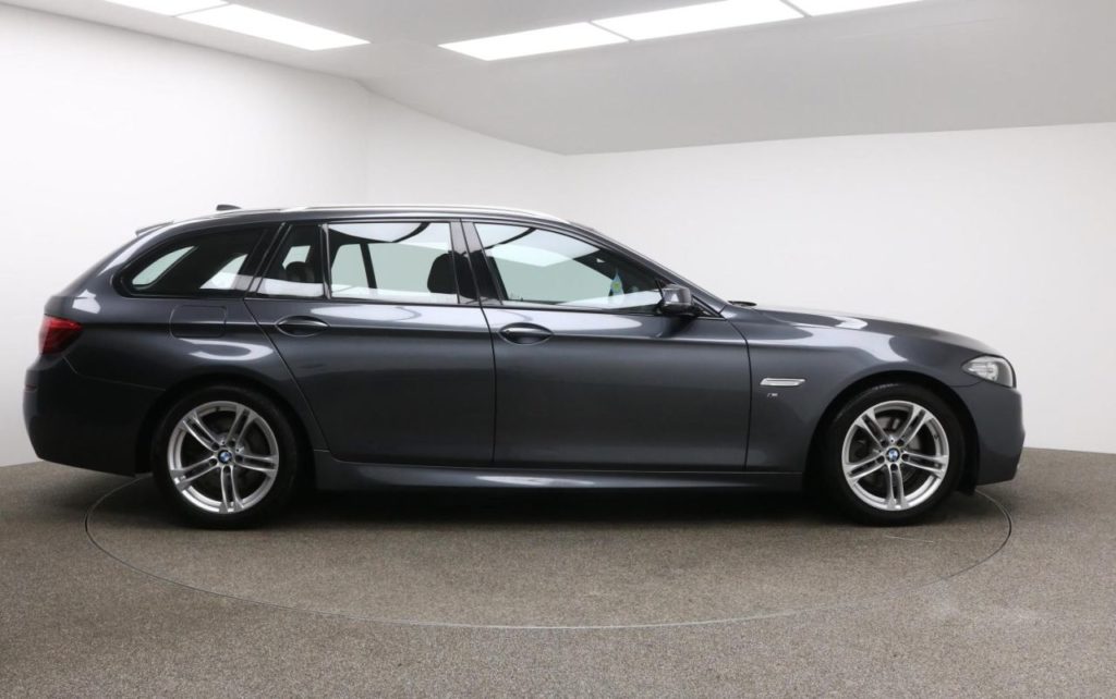 Used_2017_GREY_BMW_5-SERIES_2