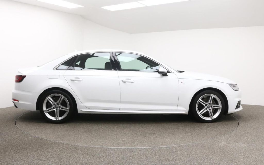 Used_2017_WHITE_AUDI_A4_1