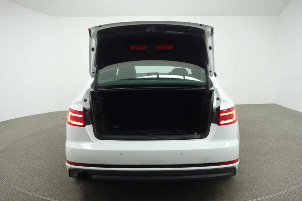 Used_2017_WHITE_AUDI_A4_1