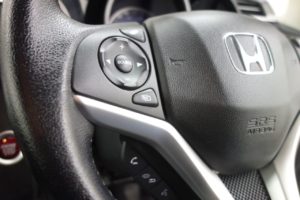 Used_2017_WHITE_HONDA_JAZZ_1