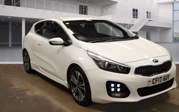 Used 2017 WHITE KIA PRO CEED Hatchback 1.6 CRDI GT-LINE ISG 3d 134 BHP (reg. 2017-06-28) for sale in Failsworth