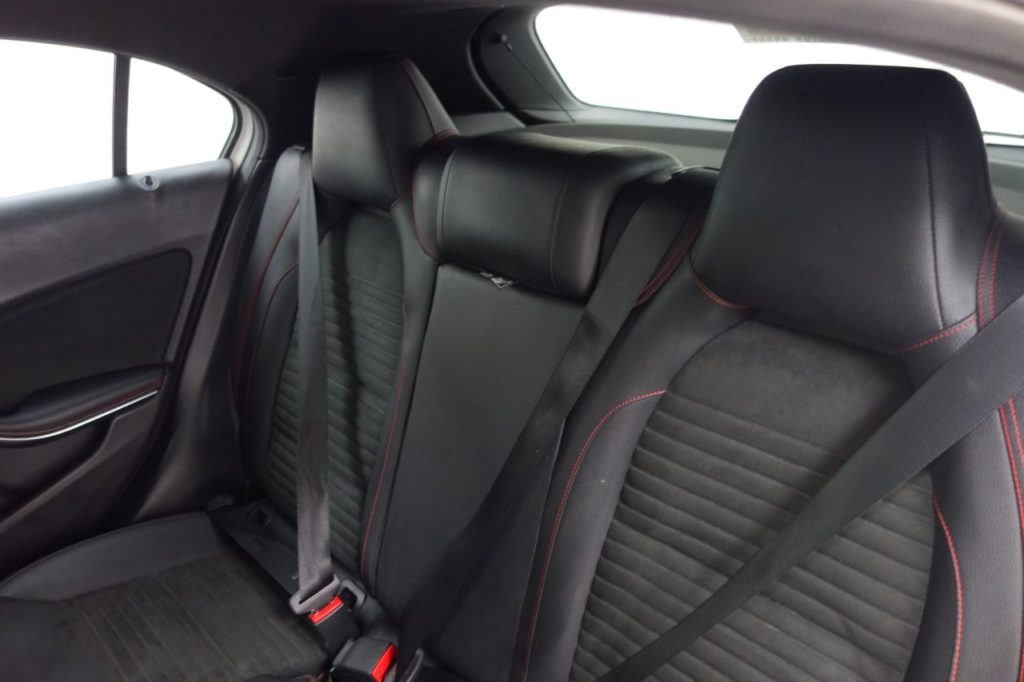 Used_2017_WHITE_MERCEDES-BENZ_A-CLASS_1