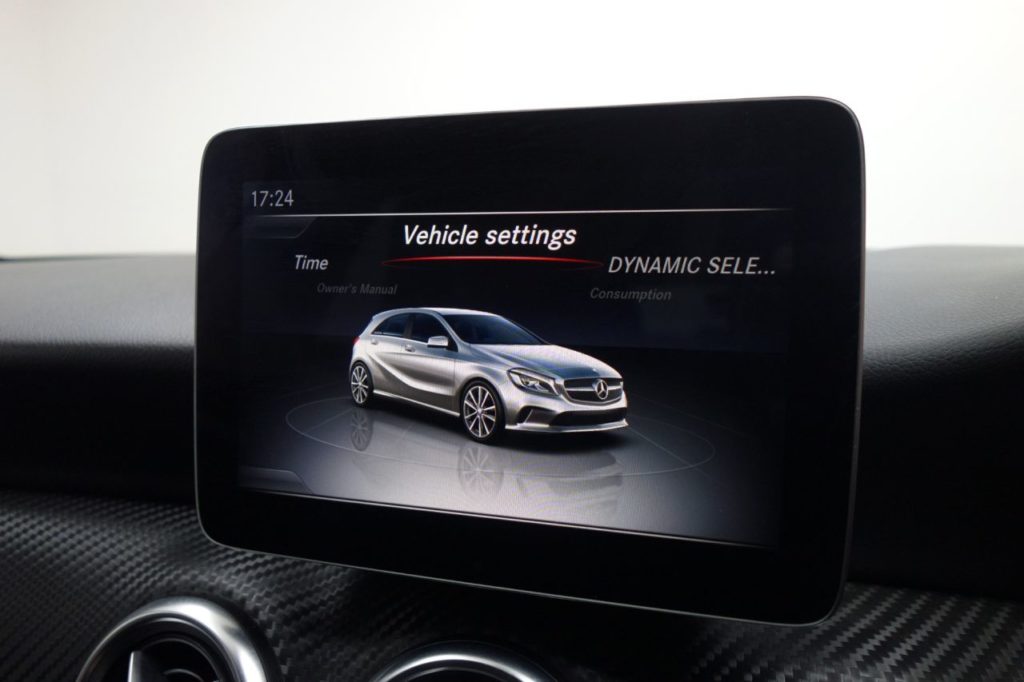 Used_2017_WHITE_MERCEDES-BENZ_A-CLASS_1