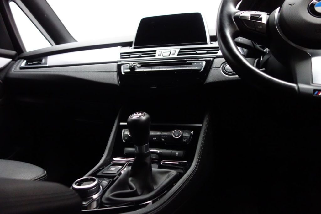 Used_2018_BLACK_BMW_2-SERIES_1