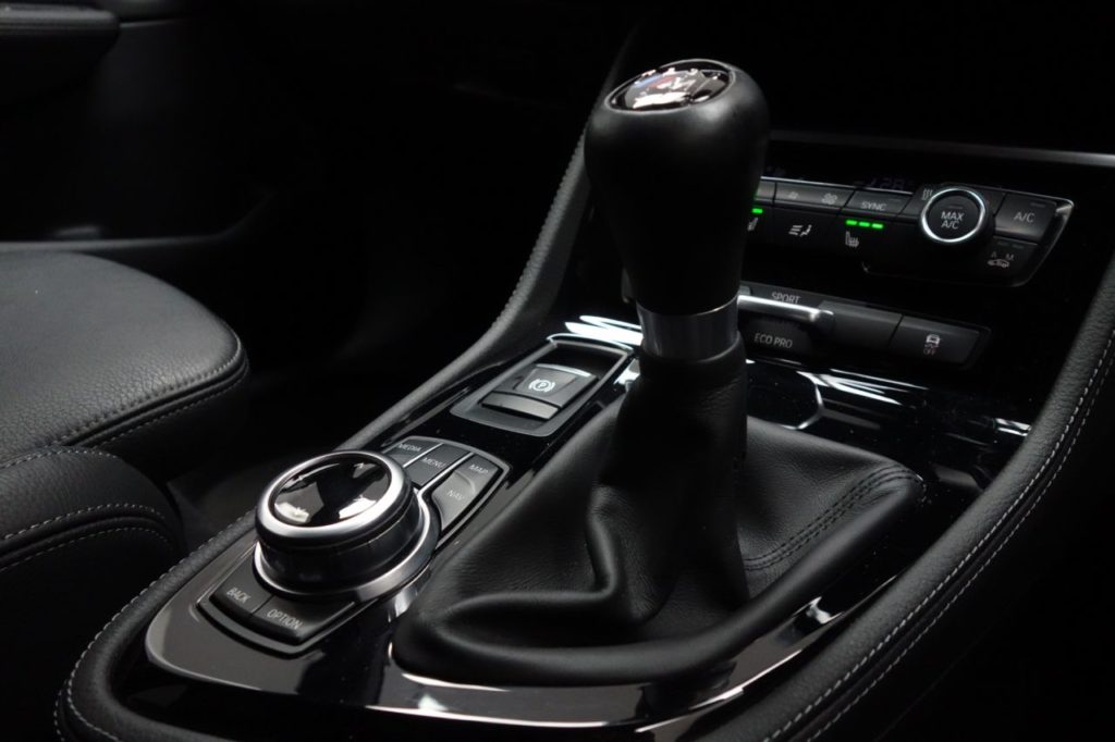 Used_2018_BLACK_BMW_2-SERIES_1