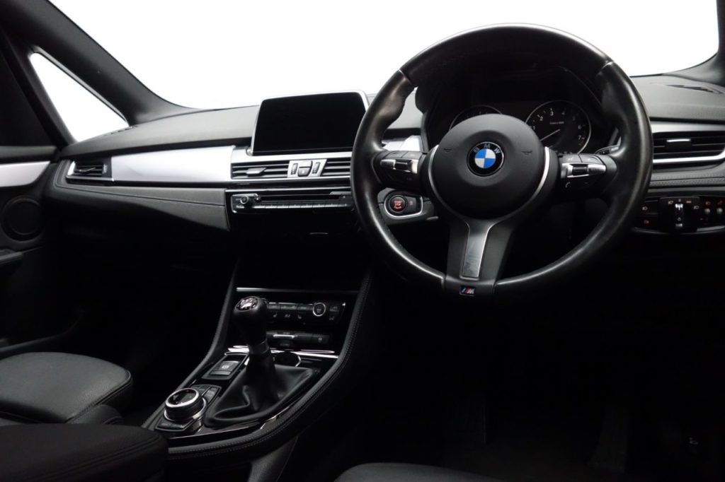 Used_2018_BLACK_BMW_2-SERIES_1