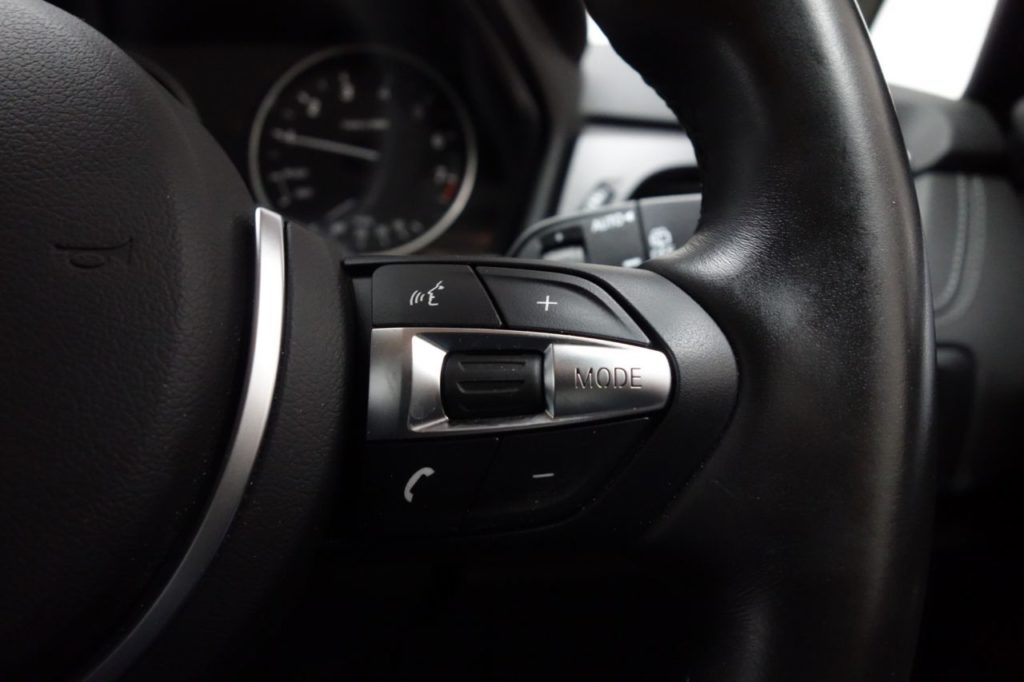 Used_2018_BLACK_BMW_2-SERIES_1