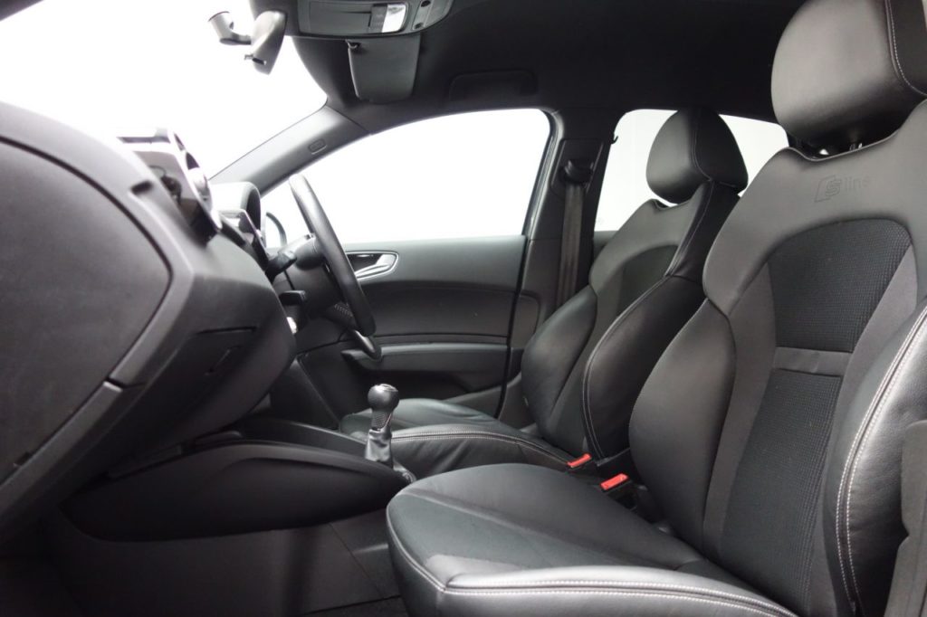 Used_2018_GREY_AUDI_A1_1