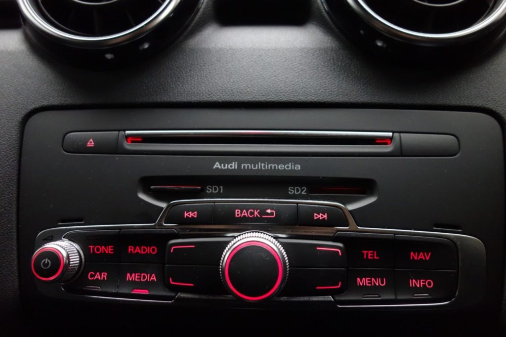 Used_2018_GREY_AUDI_A1_1
