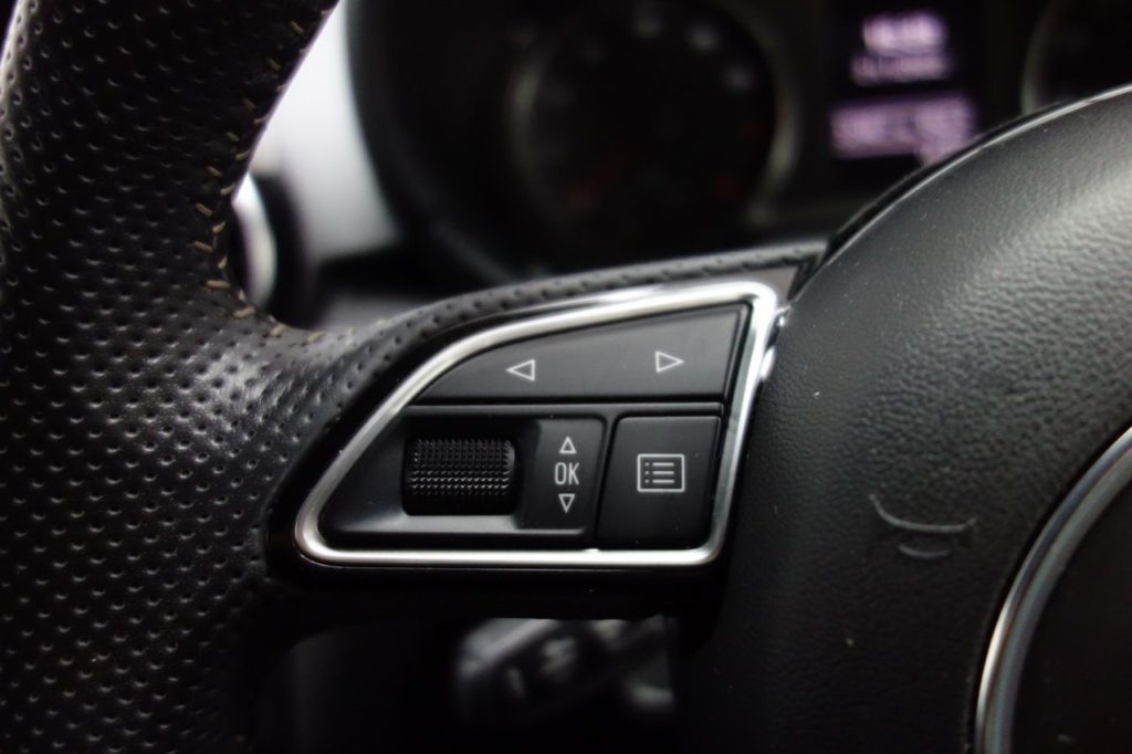 Used_2018_GREY_AUDI_A1_1