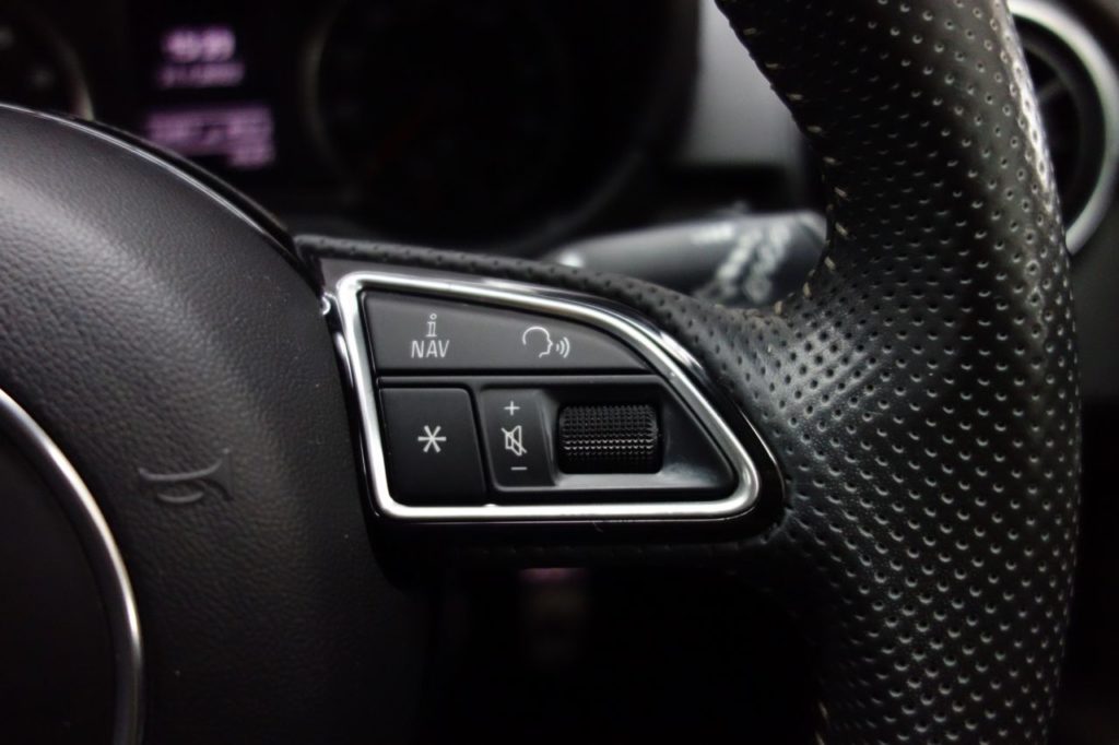 Used_2018_GREY_AUDI_A1_1