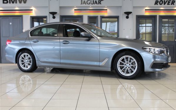 Used 2019 BLUE BMW 5 SERIES Saloon 2.0 520D SE 4d AUTO 188 BHP (reg. 2019-02-11) for sale in Bramhall