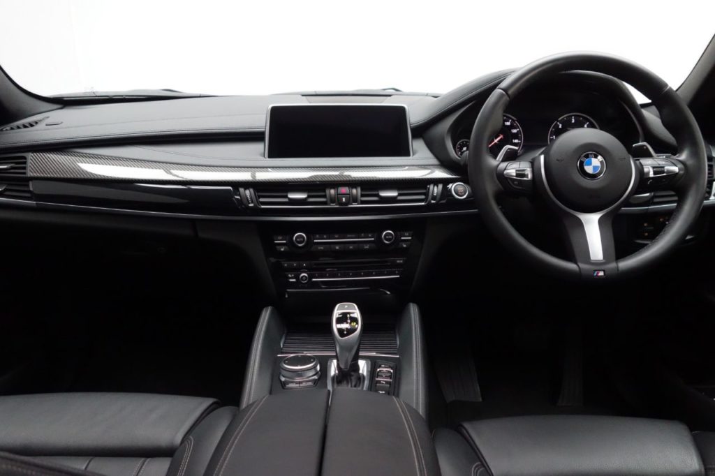 Used_2019_WHITE_BMW_X6_3