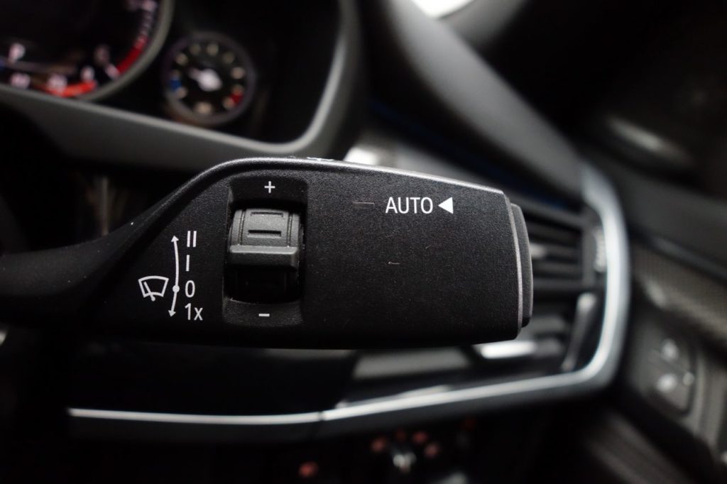Used_2019_WHITE_BMW_X6_3