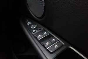 Used_2019_WHITE_BMW_X6_3