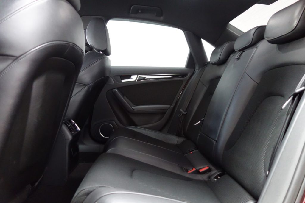 Used_2011_RED_AUDI_A4_3