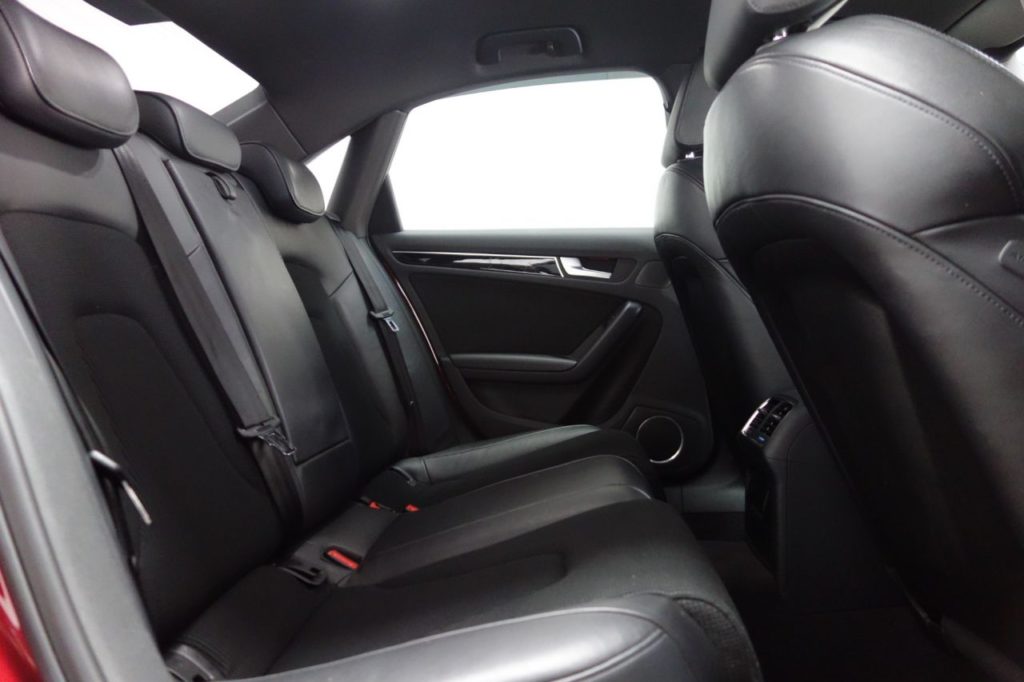 Used_2011_RED_AUDI_A4_3