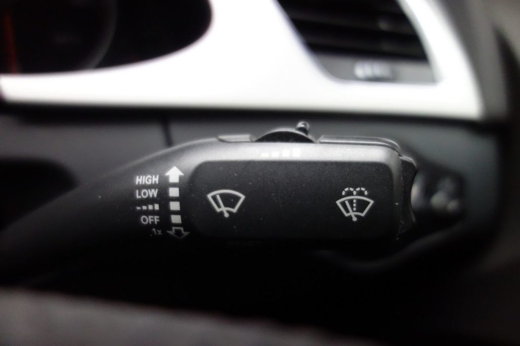 Used_2011_RED_AUDI_A4_3