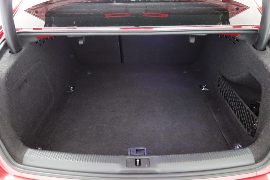 Used_2011_RED_AUDI_A4_3