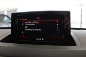 Used_2013_GREY_AUDI_Q3_2