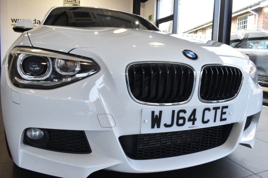 Used_2014_WHITE_BMW_1-SERIES_2
