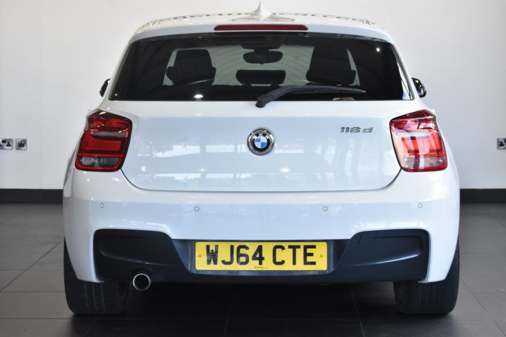 Used_2014_WHITE_BMW_1-SERIES_2