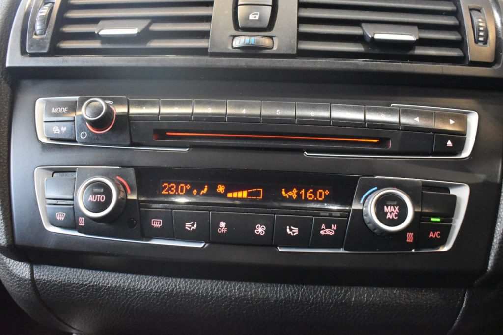 Used_2014_WHITE_BMW_1-SERIES_2