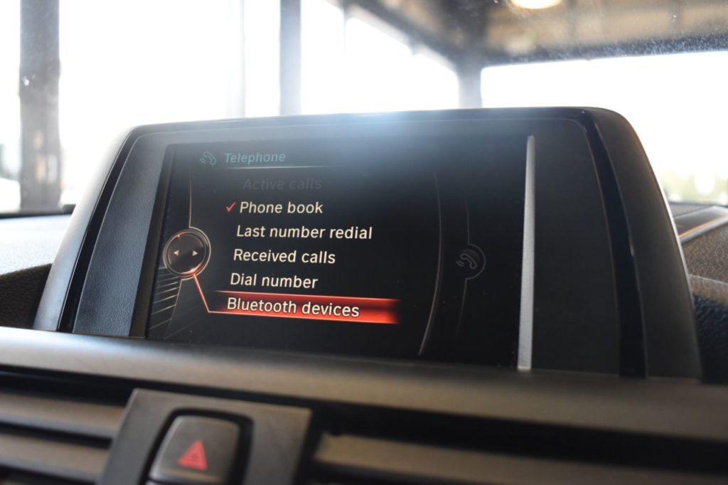 Used_2014_WHITE_BMW_1-SERIES_2