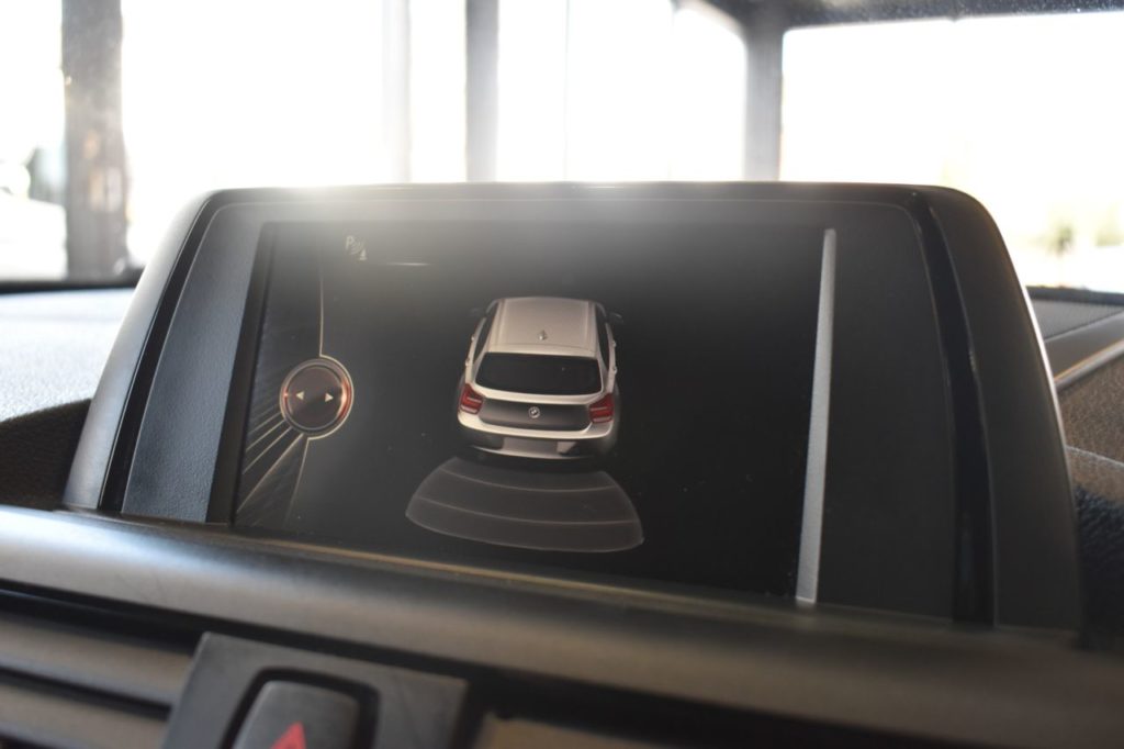 Used_2014_WHITE_BMW_1-SERIES_2