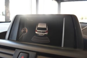 Used_2014_WHITE_BMW_1-SERIES_2