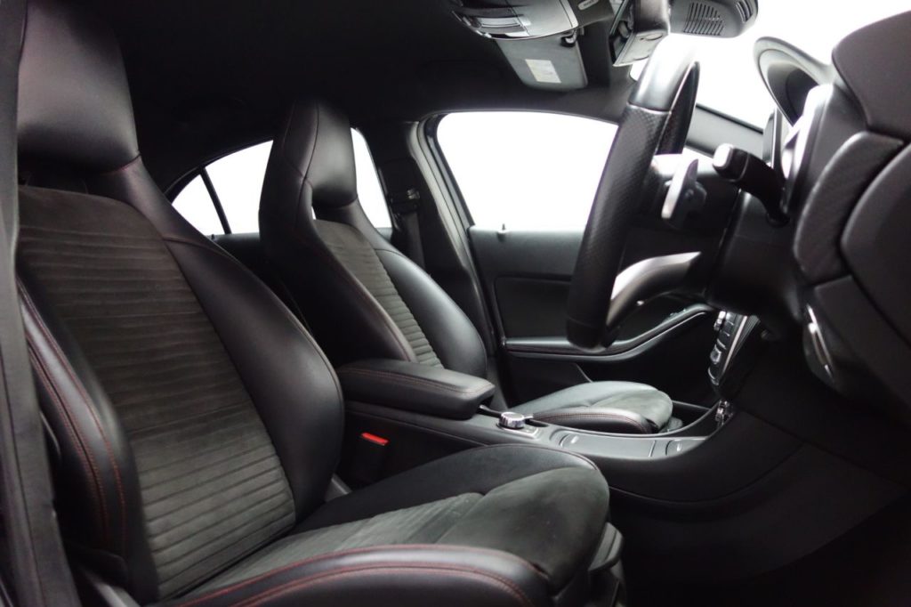 Used_2015_BLACK_MERCEDES-BENZ_A-CLASS_2