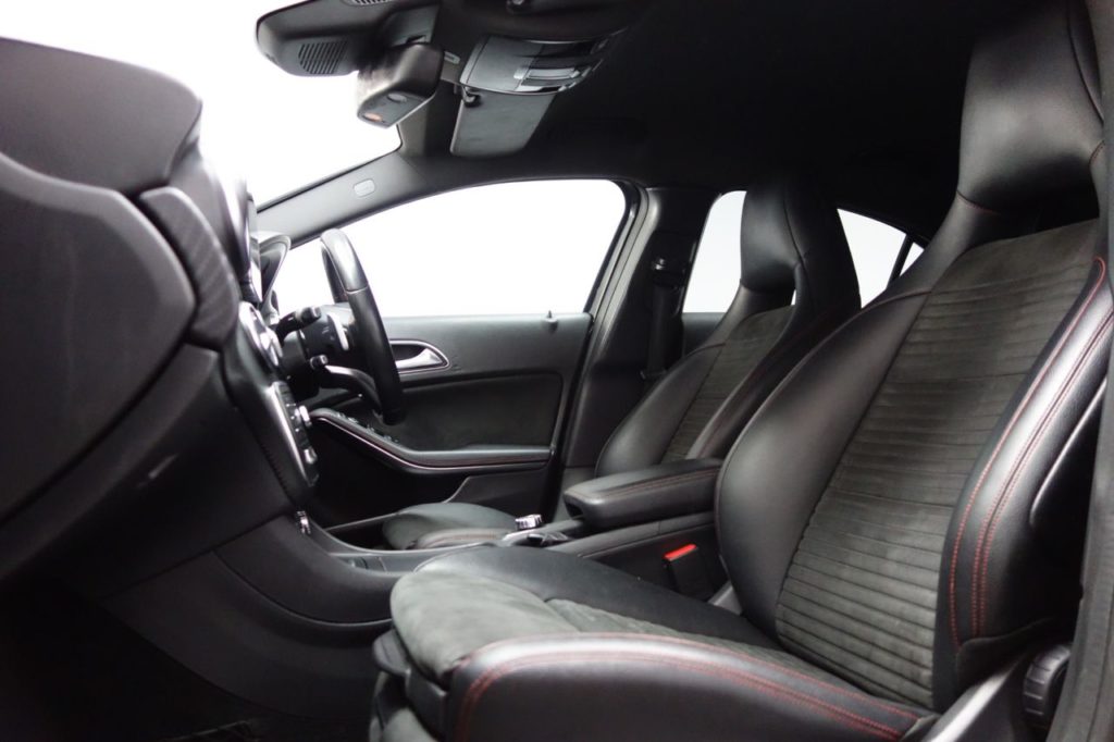 Used_2015_BLACK_MERCEDES-BENZ_A-CLASS_2