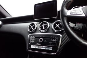 Used_2015_BLACK_MERCEDES-BENZ_A-CLASS_2