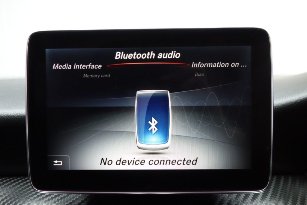 Used_2015_BLACK_MERCEDES-BENZ_A-CLASS_2
