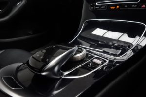 Used_2015_BLACK_MERCEDES-BENZ_C-CLASS_2