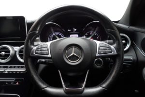 Used_2015_BLACK_MERCEDES-BENZ_C-CLASS_2
