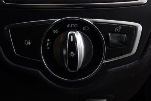 Used_2015_BLACK_MERCEDES-BENZ_C-CLASS_2