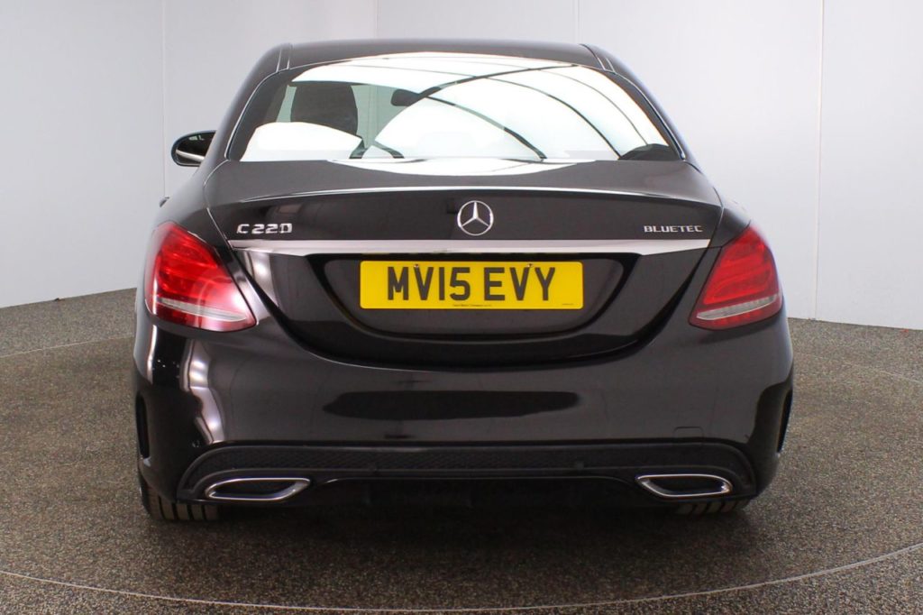 Used_2015_BLACK_MERCEDES-BENZ_C-CLASS_2
