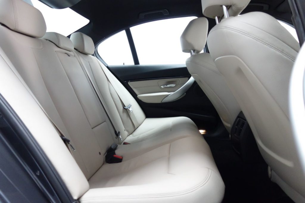 Used_2015_GREY_BMW_3-SERIES_3