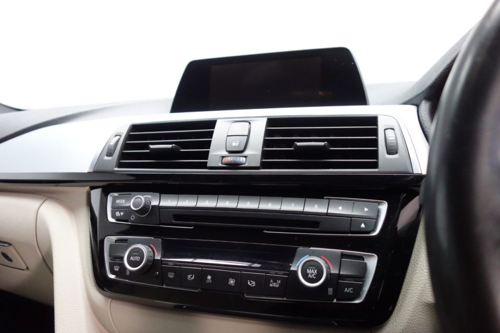 Used_2015_GREY_BMW_3-SERIES_3
