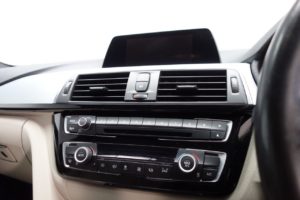 Used_2015_GREY_BMW_3-SERIES_3